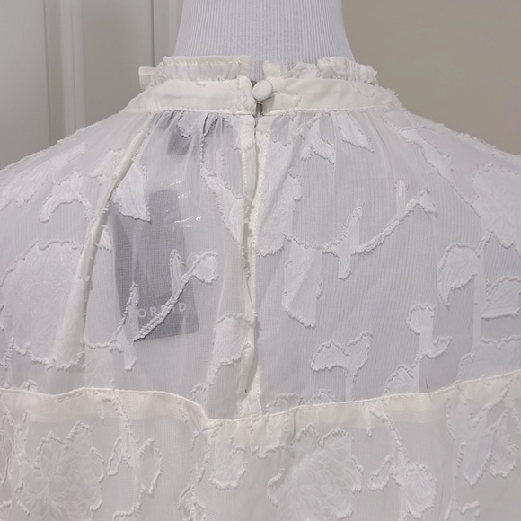 NWT Torrid Chiffon Clip Floral Bubble Hem Flutter Sleeve Top - Size 1X - Picture 7 of 9